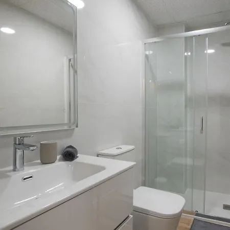Duplex Picasso Merced 10 公寓